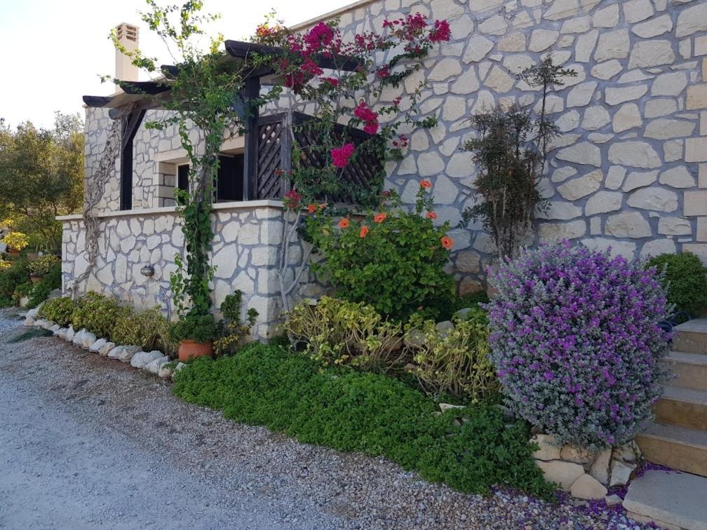 Cottage Du Soleil Makrýgialos المظهر الخارجي الصورة